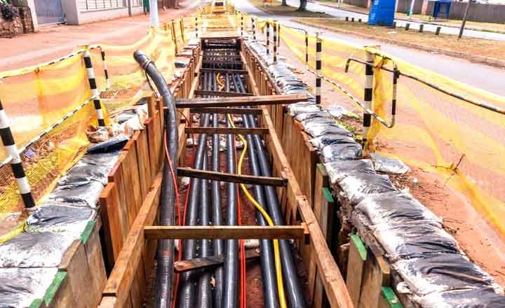 underground and outdoor power distribution cable installation